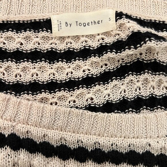 THE LATEST SCOOP - Oversized Black/White Striped Knit Sweater - S - Picture 4 of 5